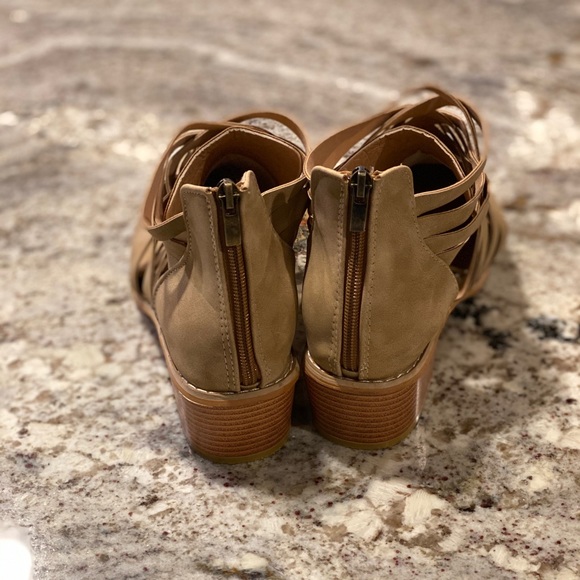 Light brown booties - Picture 3 of 4